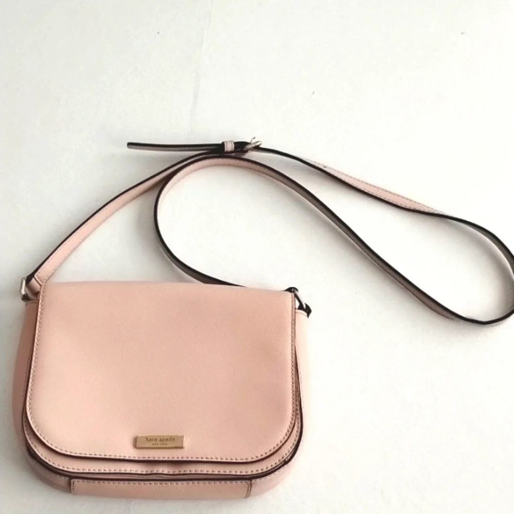 Kate Spade Baby Pink Safiano Leather Crossbody Bag *flaw - Picture 1 of 10